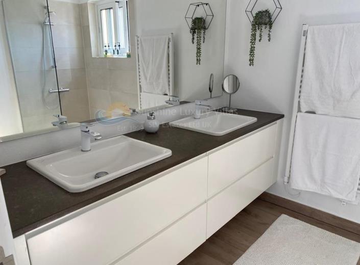 Image No.16-3 Bed Villa for sale