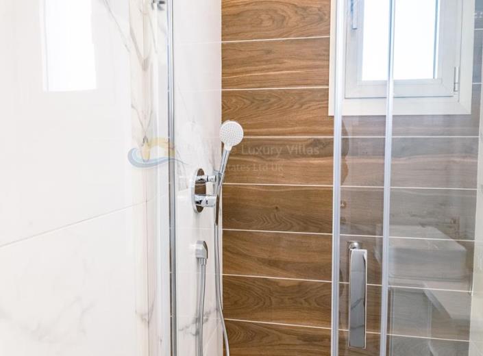 Image No.27-3 Bed Apartment for sale