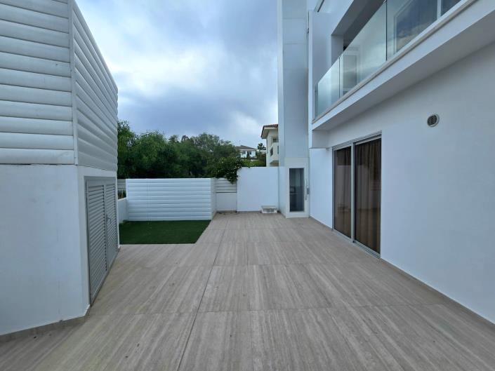 Image No.5-5 Bed Villa for sale