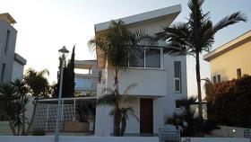 Photo 0