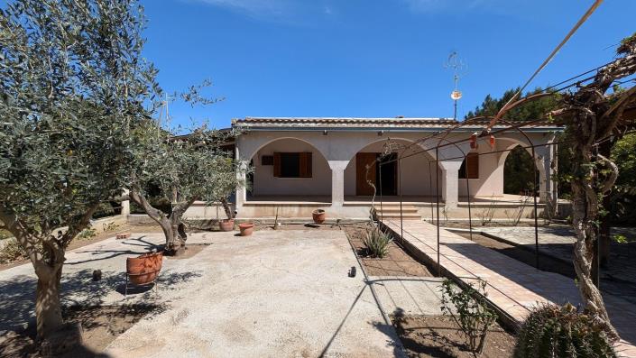 Image No.1-3 Bed Villa for sale