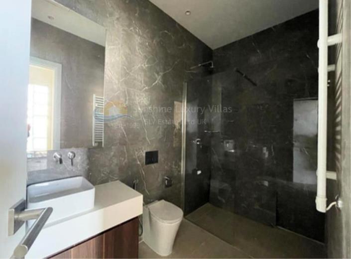 Image No.11-Appartement de 3 chambres à vendre à Agios Tychonas