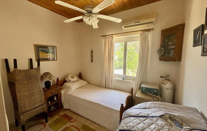 Image No.3-4 Bed Villa for sale