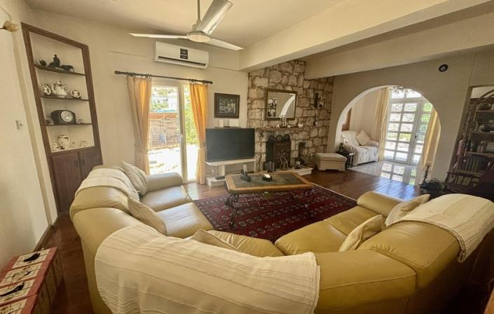 Image No.11-4 Bed Villa for sale