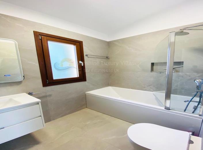 Image No.20-2 Bed Villa for sale