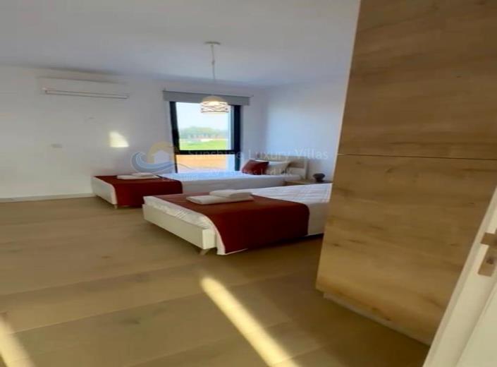 Image No.12-3 Bed Villa for sale