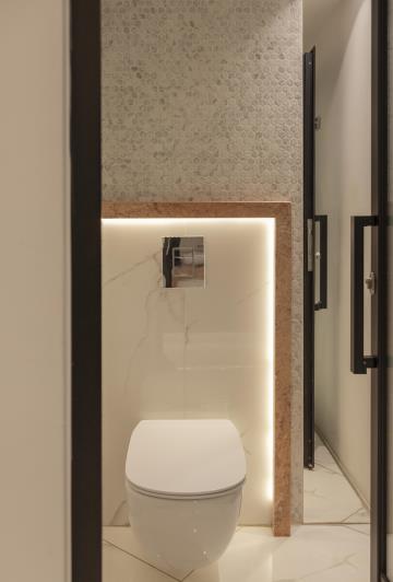 Image No.19-4 Bed Commercial for sale