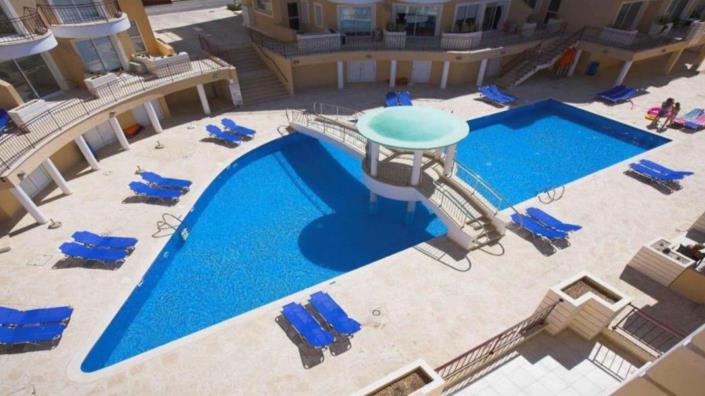 Image No.2-Appartement de 2 chambres à vendre à Universal