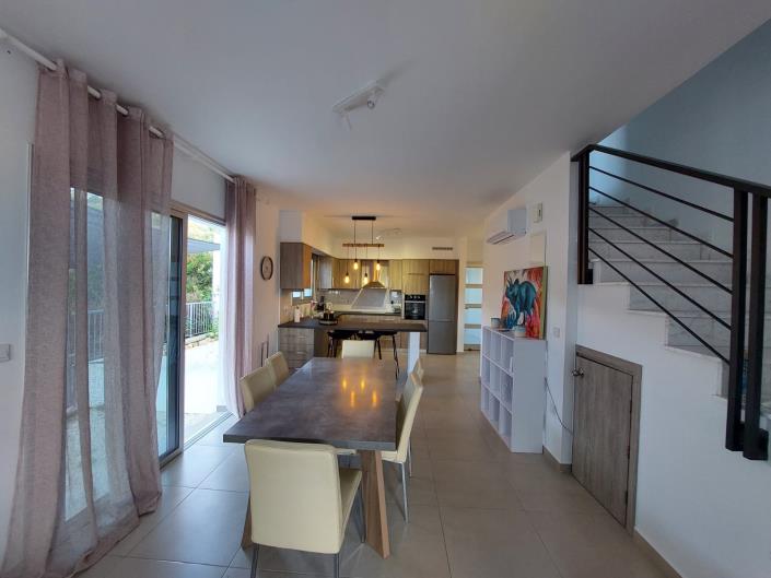 Image No.4-4 Bed Villa for sale