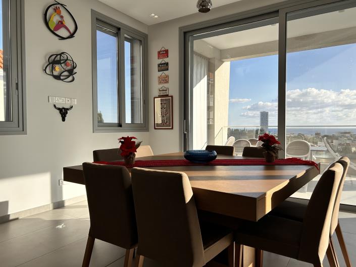 Image No.7-7 Bed Villa for sale