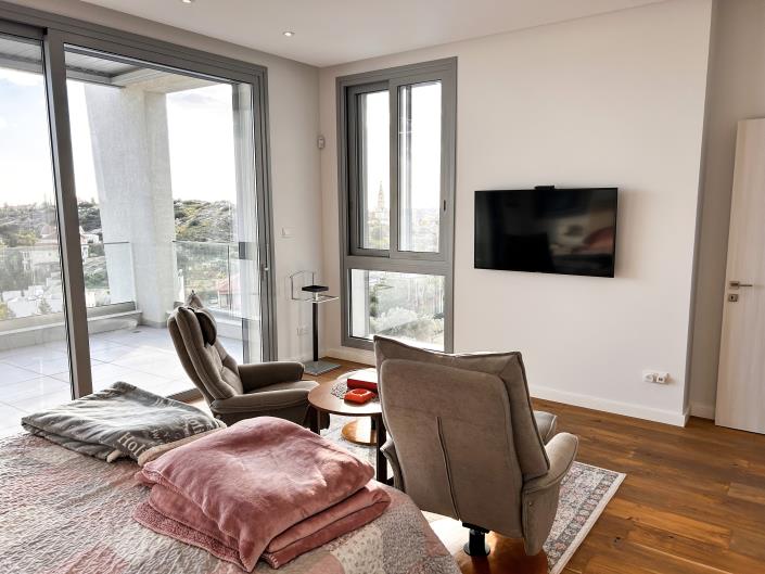 Image No.15-7 Bed Villa for sale