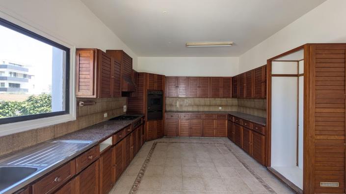 Image No.18-3 Bed Apartment for sale