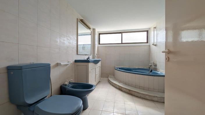 Image No.20-3 Bed Apartment for sale