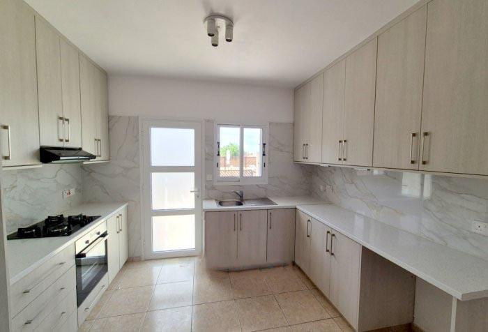 Image No.1-2 Bed Townhouse for sale