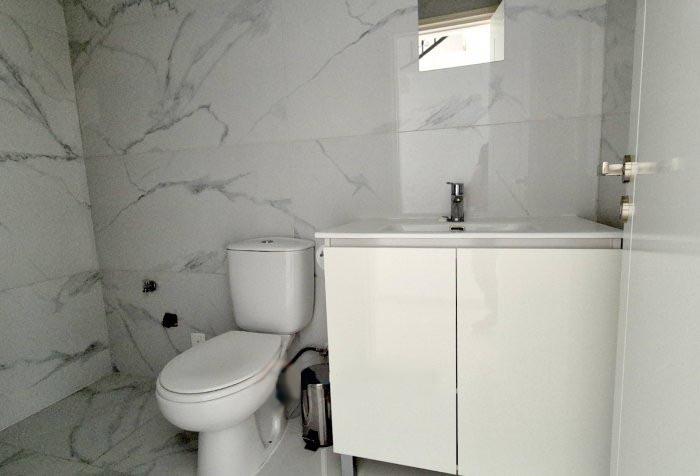 Image No.8-2 Bed Townhouse for sale