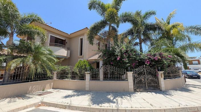 Image No.1-Villa de 4 chambres à vendre à Limassol