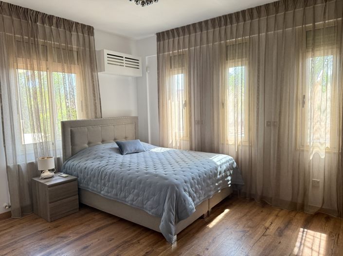 Image No.11-5 Bed Villa for sale