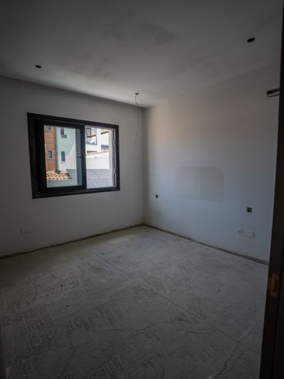 Image No.6-3 Bed Property for sale