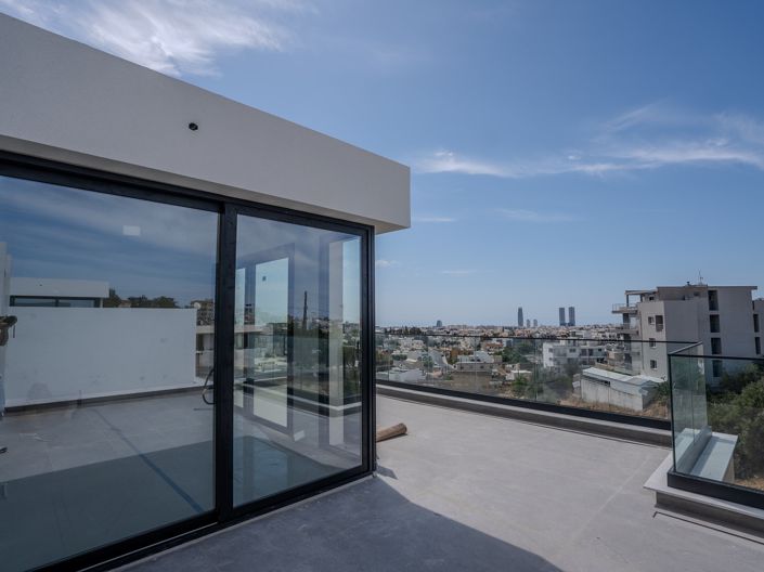 Image No.2-3 Bed Property for sale