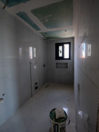 Image No.9-3 Bed Property for sale