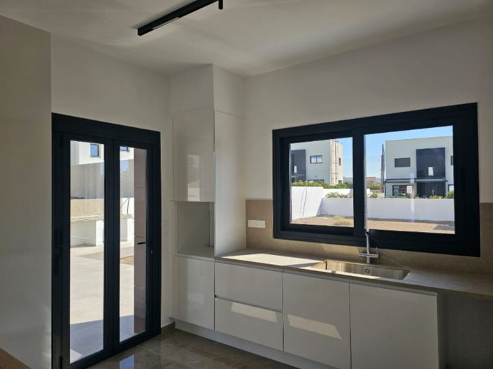 Image No.15-3 Bed Villa for sale