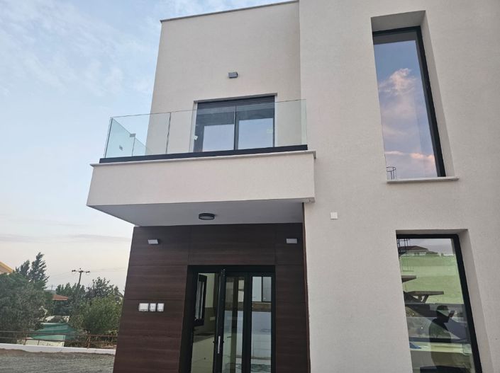 Image No.2-3 Bed Villa for sale