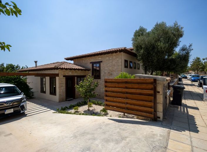 Image No.1-5 Bed Bungalow for sale