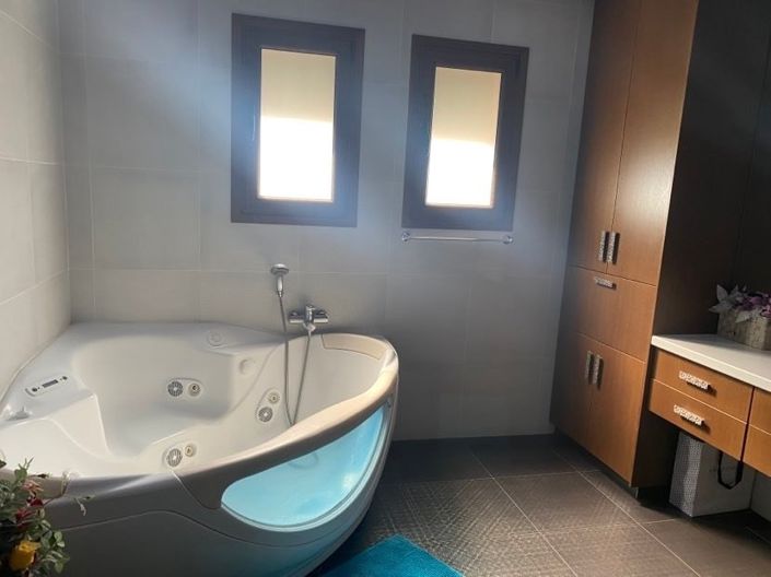 Image No.16-4 Bed Villa for sale