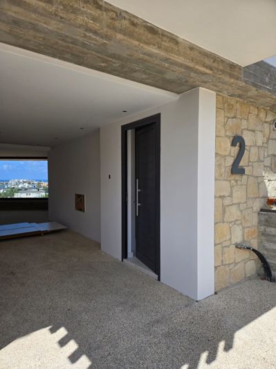 Image No.12-2 Bed Townhouse for sale