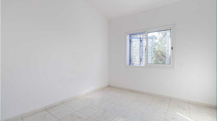 Image No.4-2 Bed Property for sale