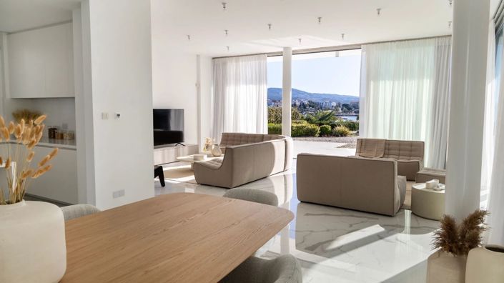 Image No.3-4 Bed Villa for sale