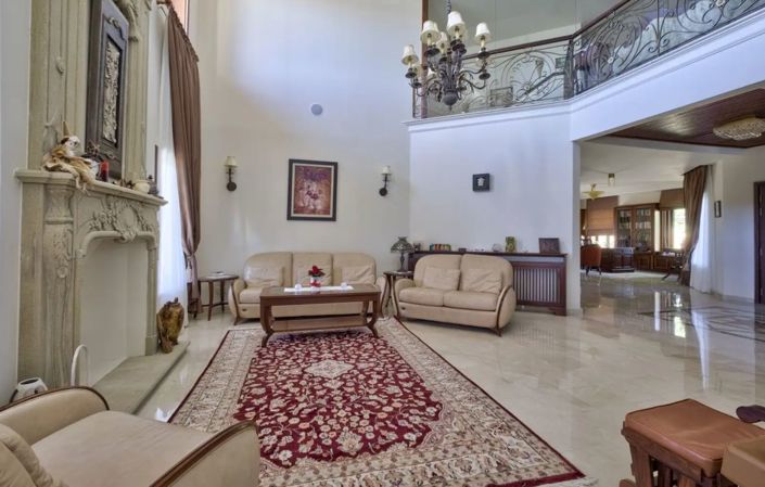 Image No.10-5 Bed Villa for sale
