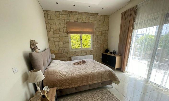 Image No.19-4 Bed Bungalow for sale