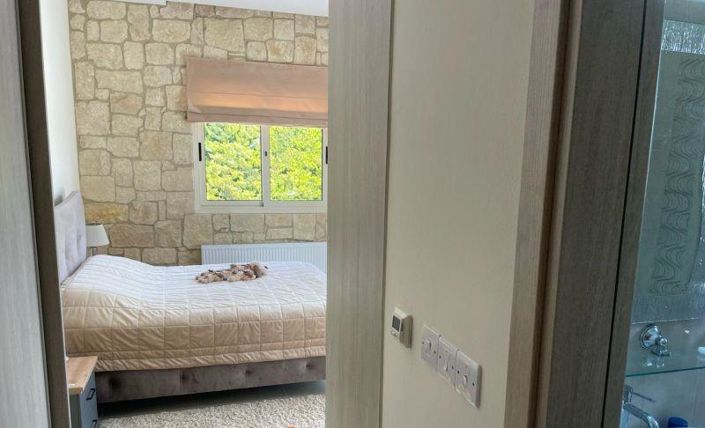 Image No.20-4 Bed Bungalow for sale