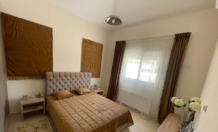 Image No.25-4 Bed Bungalow for sale