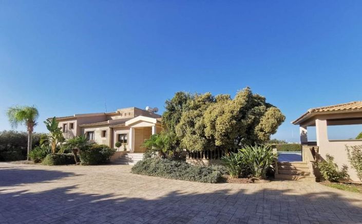 Image No.32-5 Bed Villa for sale