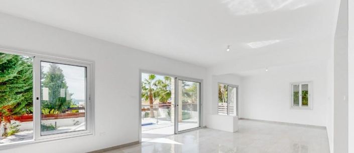 Image No.6-5 Bed Villa for sale