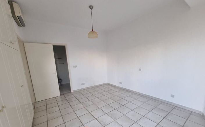 Image No.28-5 Bed Villa for sale