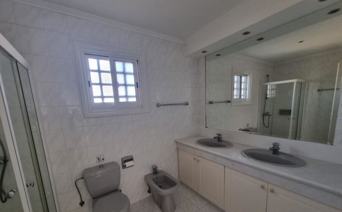 Image No.32-5 Bed Villa for sale