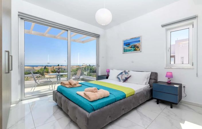 Image No.3-3 Bed Villa for sale