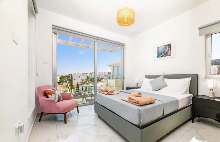 Image No.9-3 Bed Villa for sale