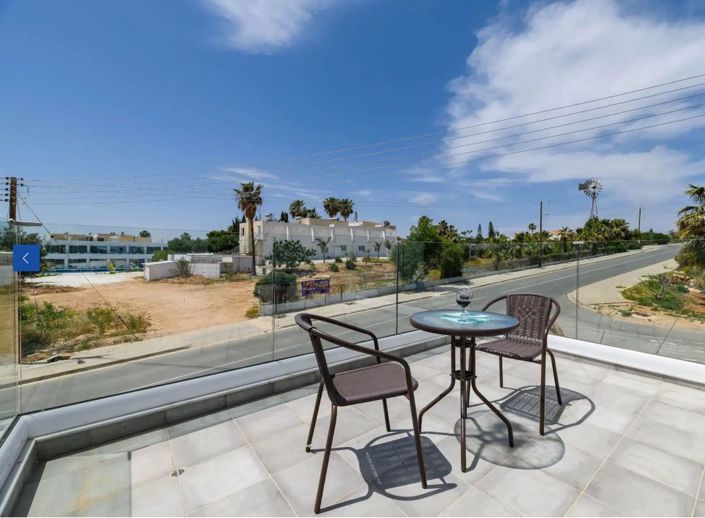 Image No.10-3 Bed Villa for sale