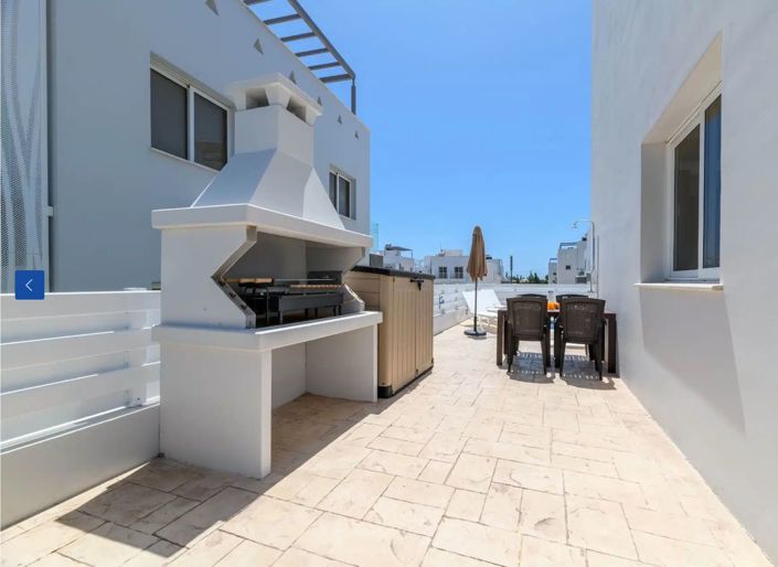 Image No.11-3 Bed Villa for sale