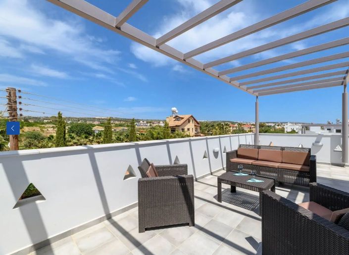 Image No.2-3 Bed Villa for sale