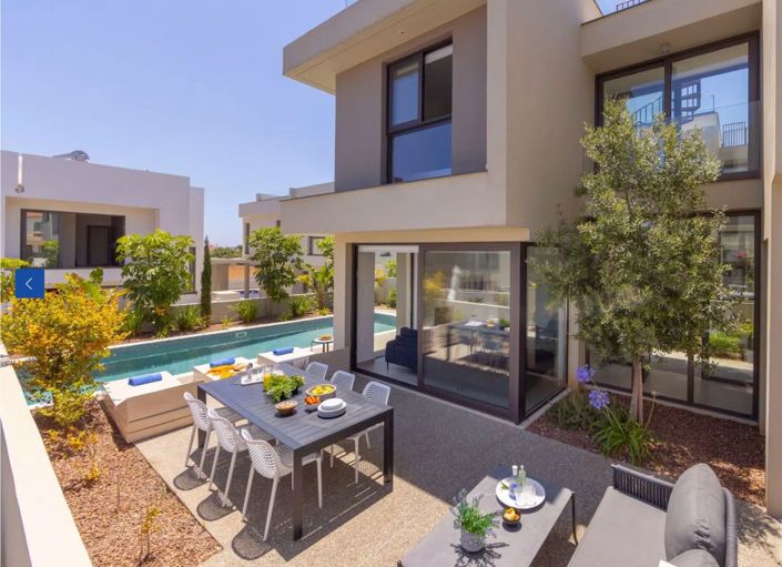 Image No.1-3 Bed Villa for sale
