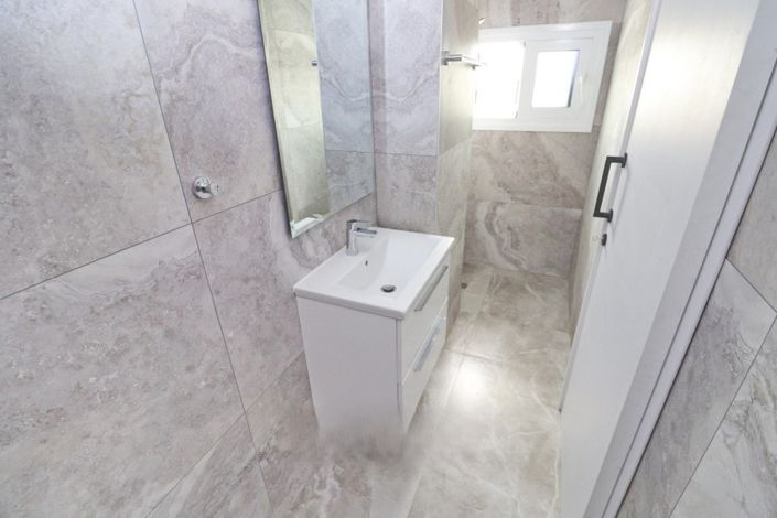 Image No.18-3 Bed Villa for sale