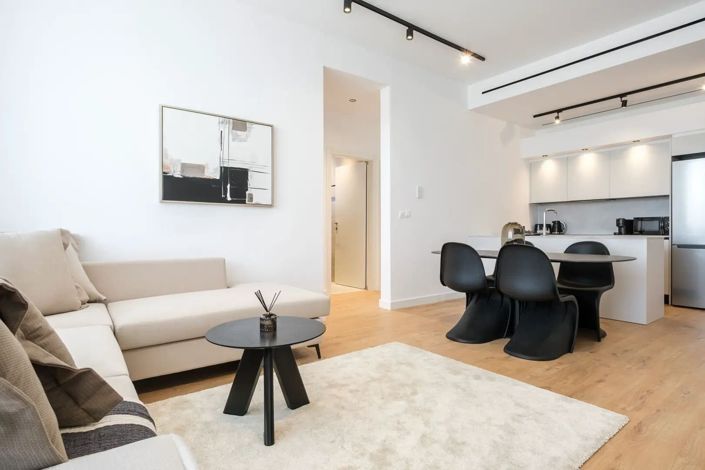 Image No.8-3 Bed Apartment for sale