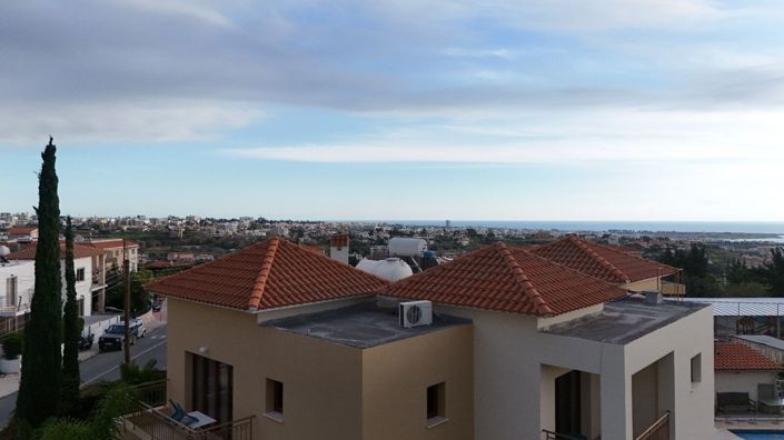 Image No.6-3 Bed Property for sale