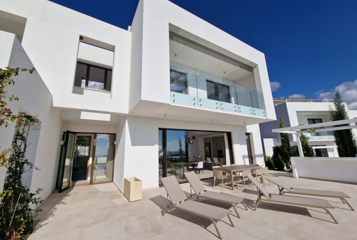 Image No.26-5 Bed Villa for sale