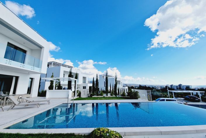 Image No.3-5 Bed Villa for sale